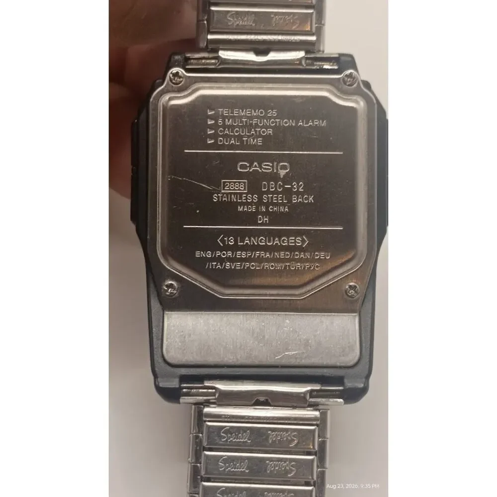 Vintage Casio DBC-32 Data Bank Calculator Watch Illuminator 13 Language Digital